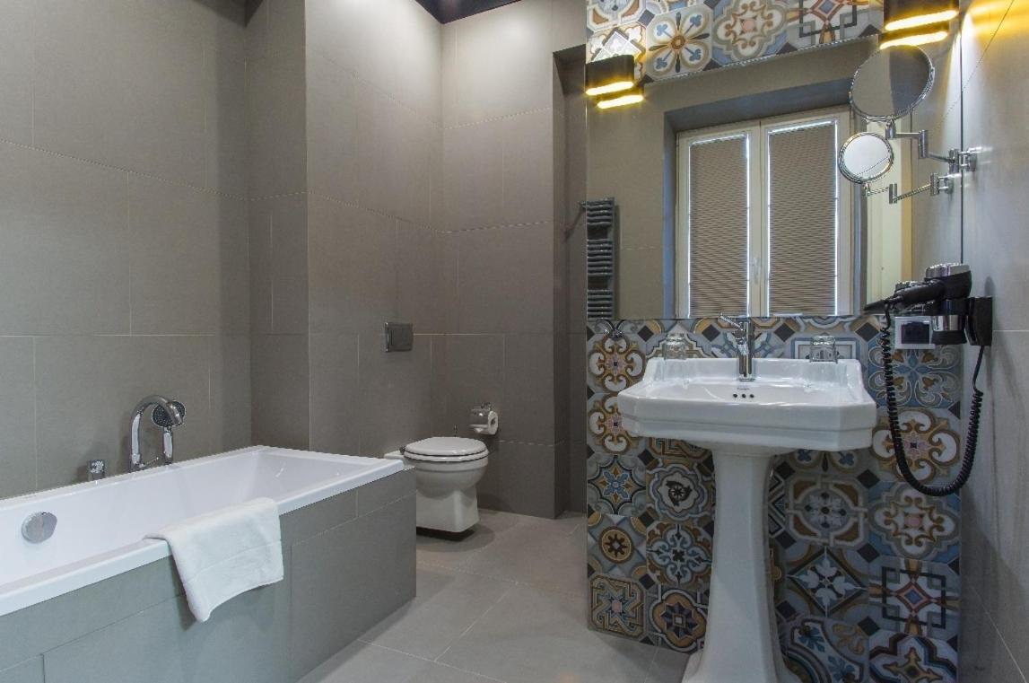 Hotel Nihil Novi